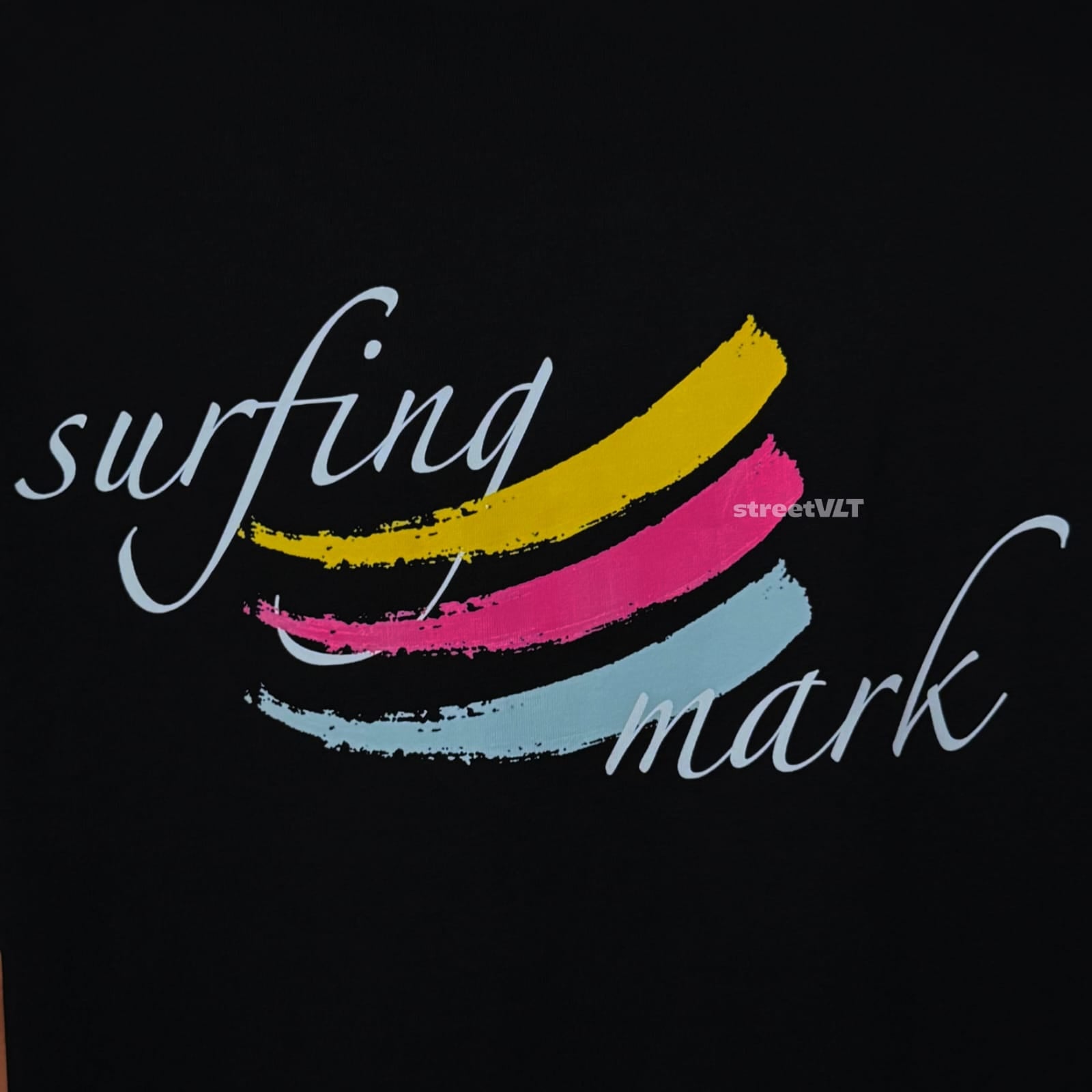 Fier De Moi Surfing Mark Tee