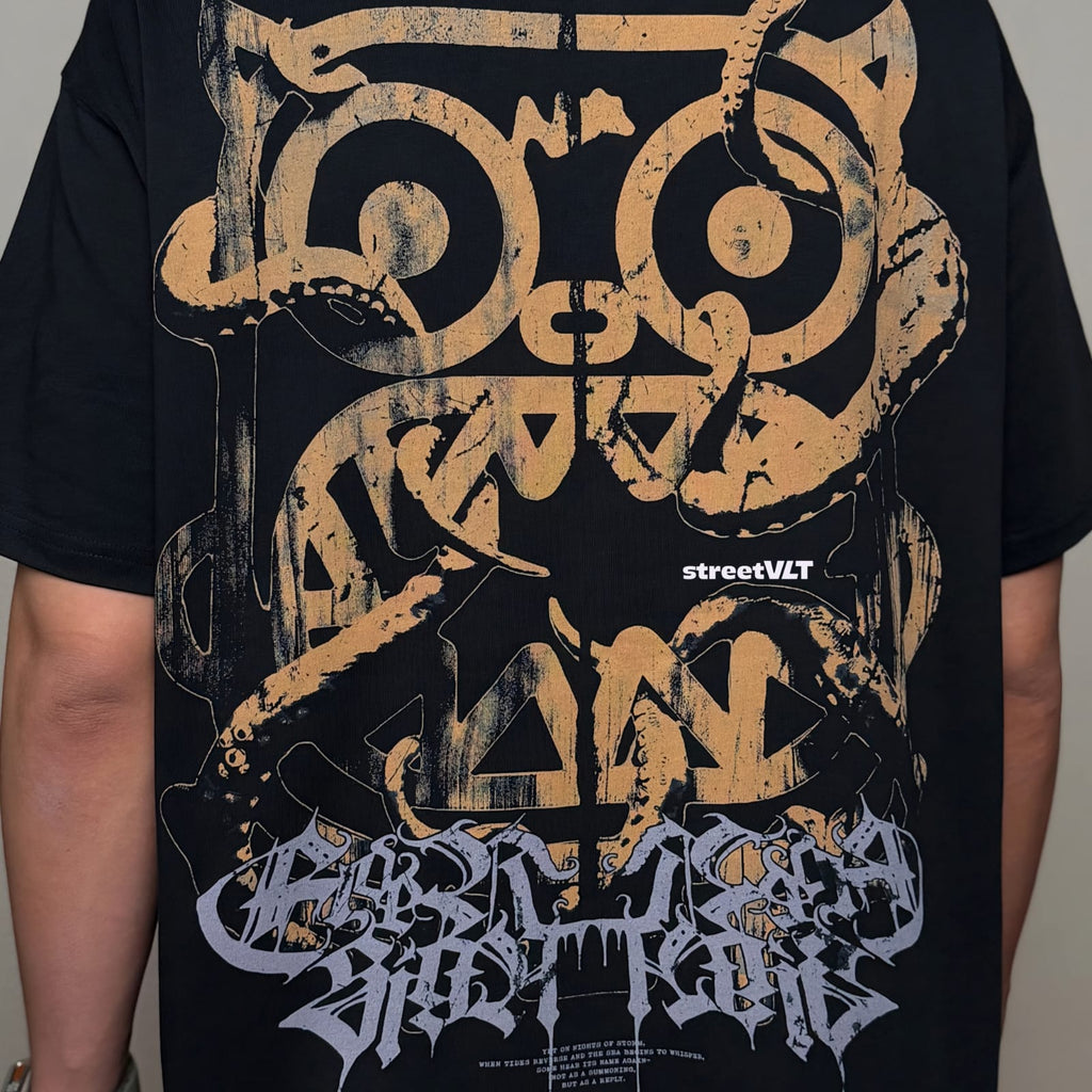 Calmmind Cthulhu Monster Tee