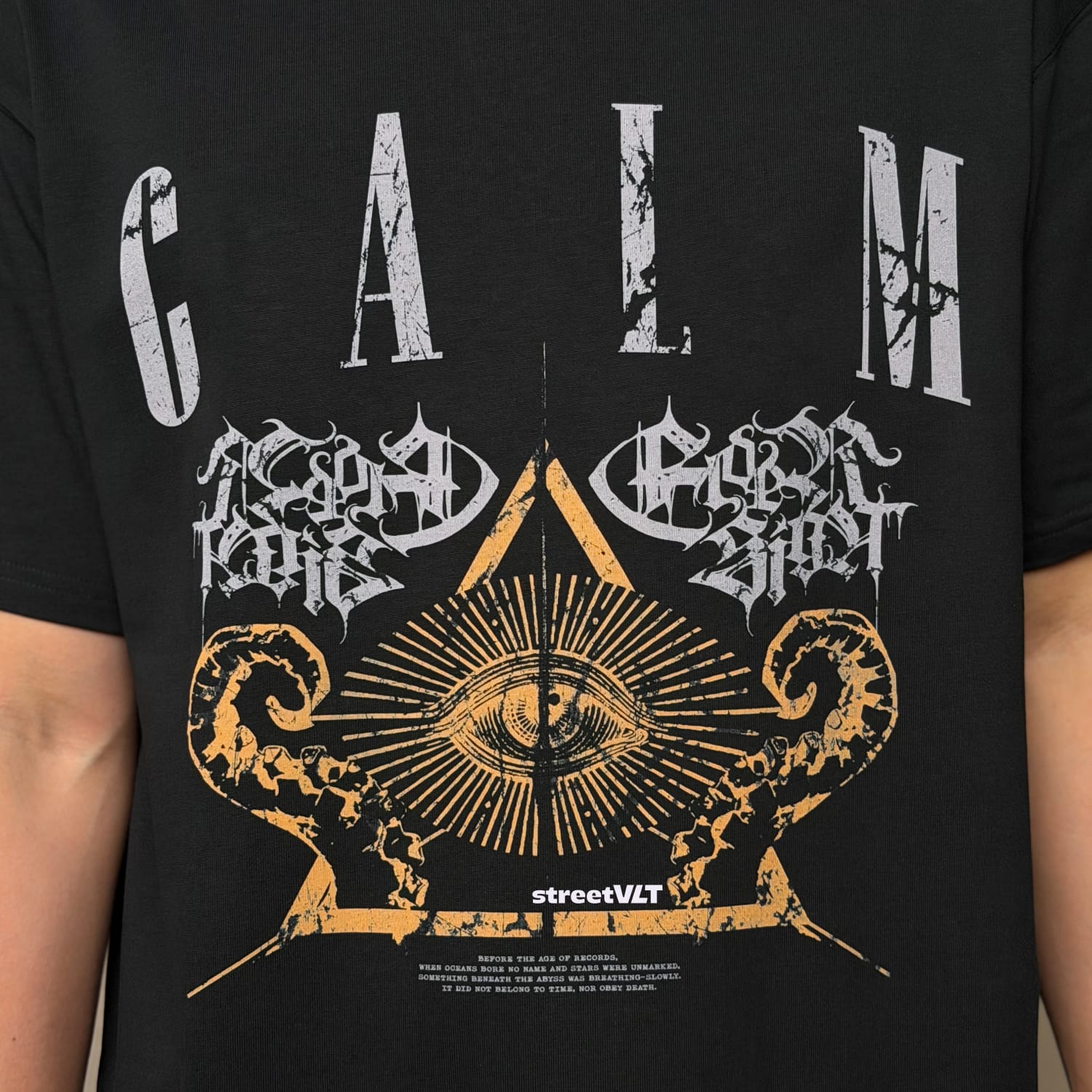 Calmmind Cthulhu Monster Tee