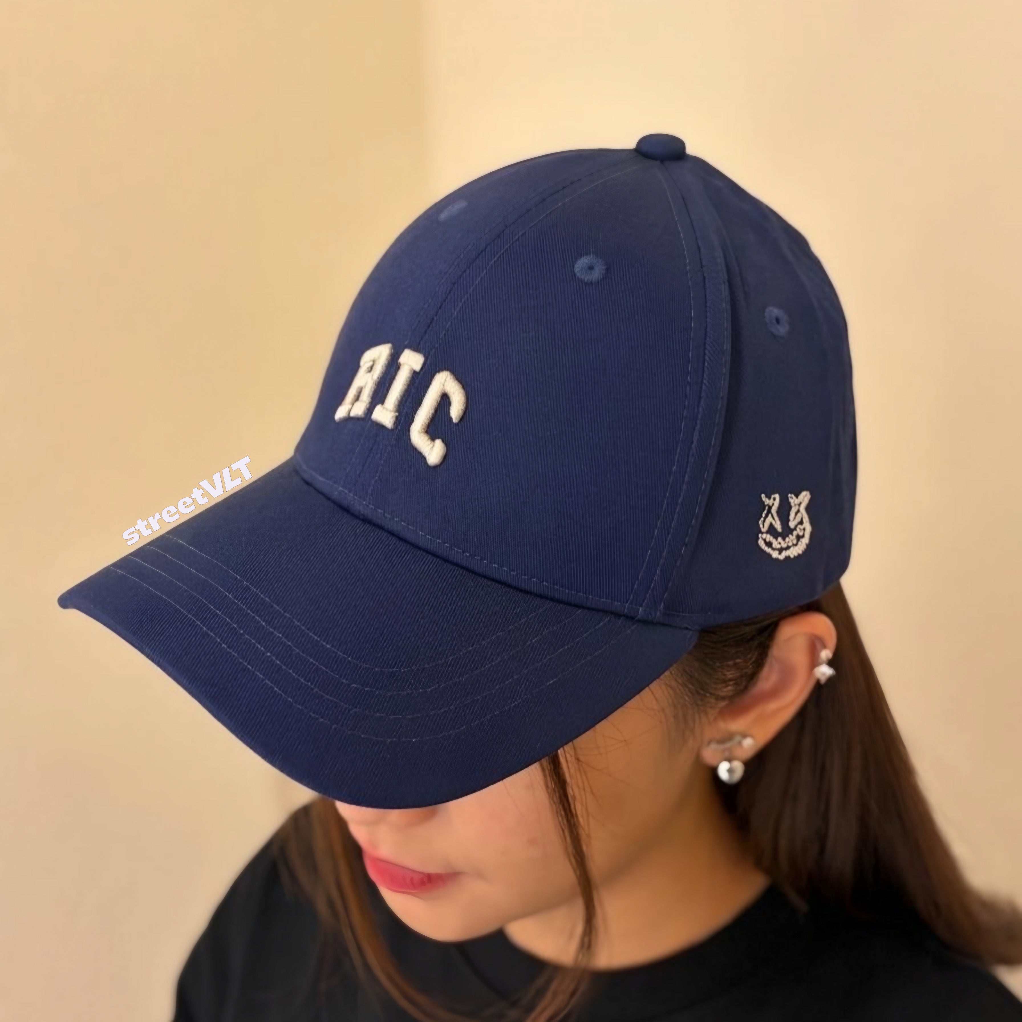 Ricky is Clown Arch Bridge Retro Embroidery Baseball Navy Cap
