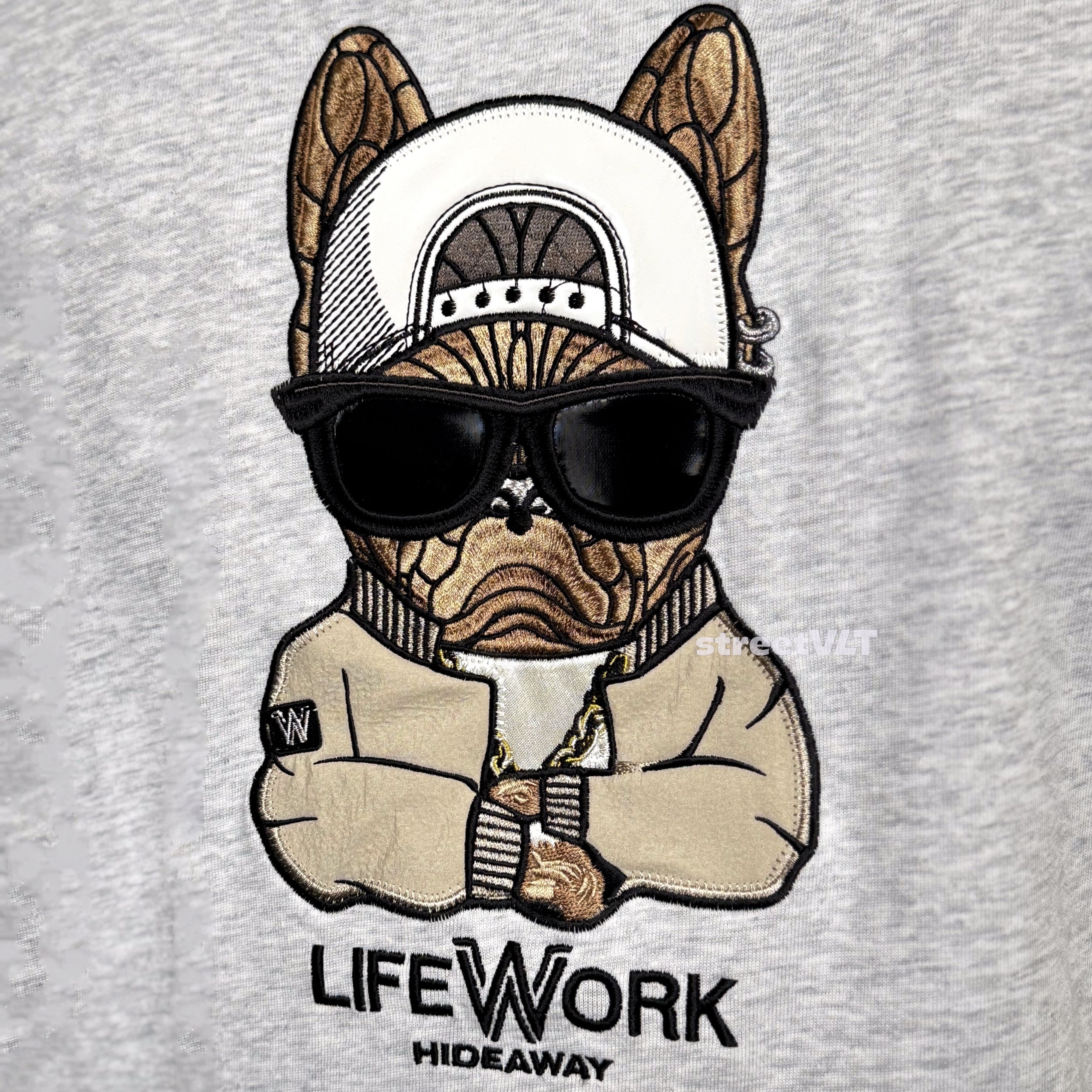 Life Work Korea Cross Arm Hipdog Embroidery Tee