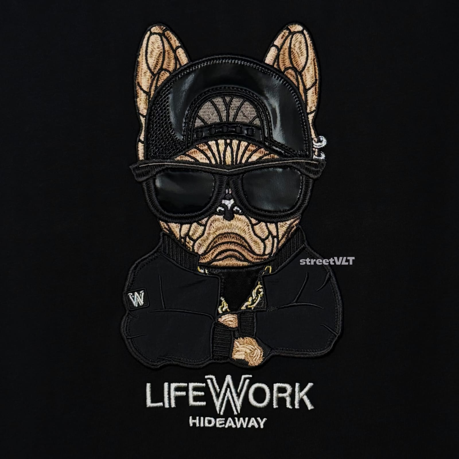 Life Work Korea Cross Arm Hipdog Applique Tee