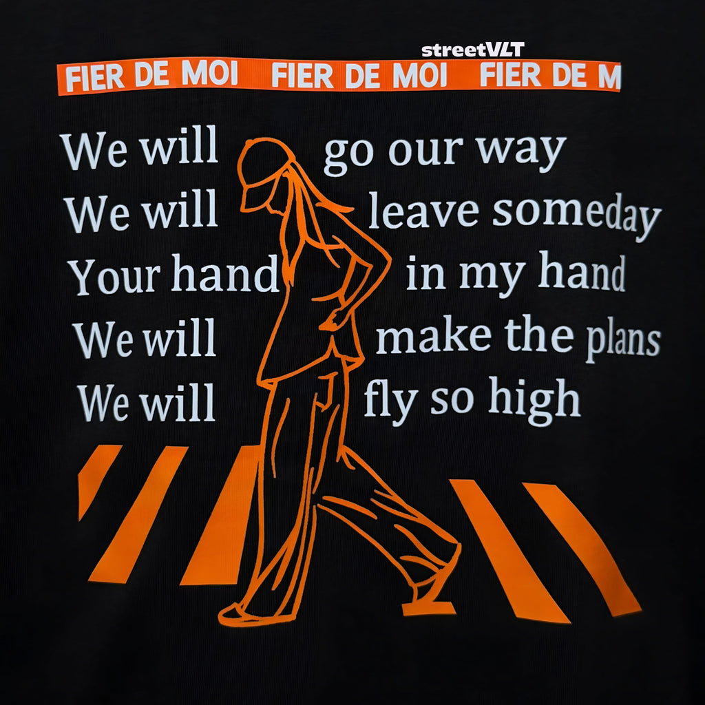 Fier De Moi We Walk Tee