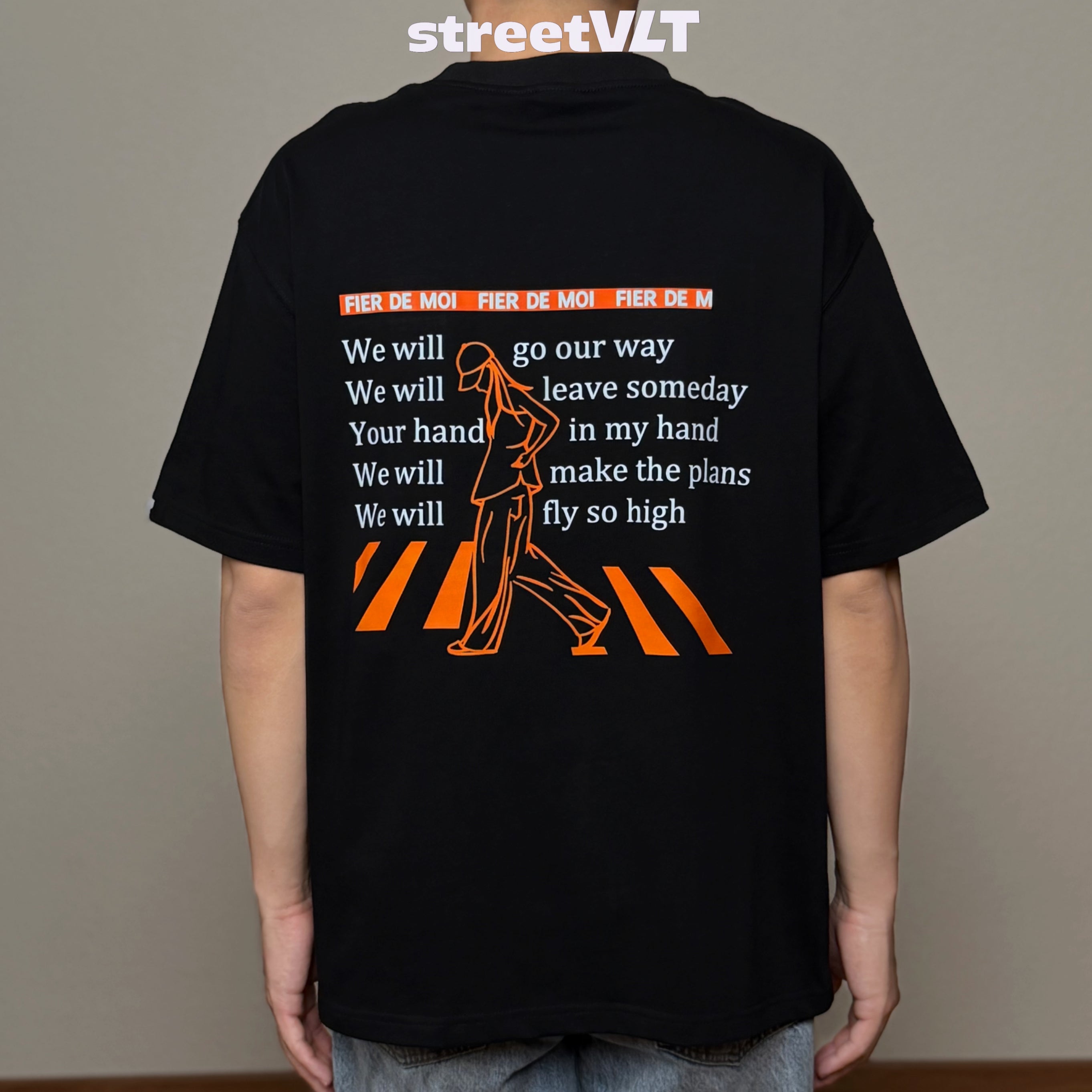 Fier De Moi We Walk Tee