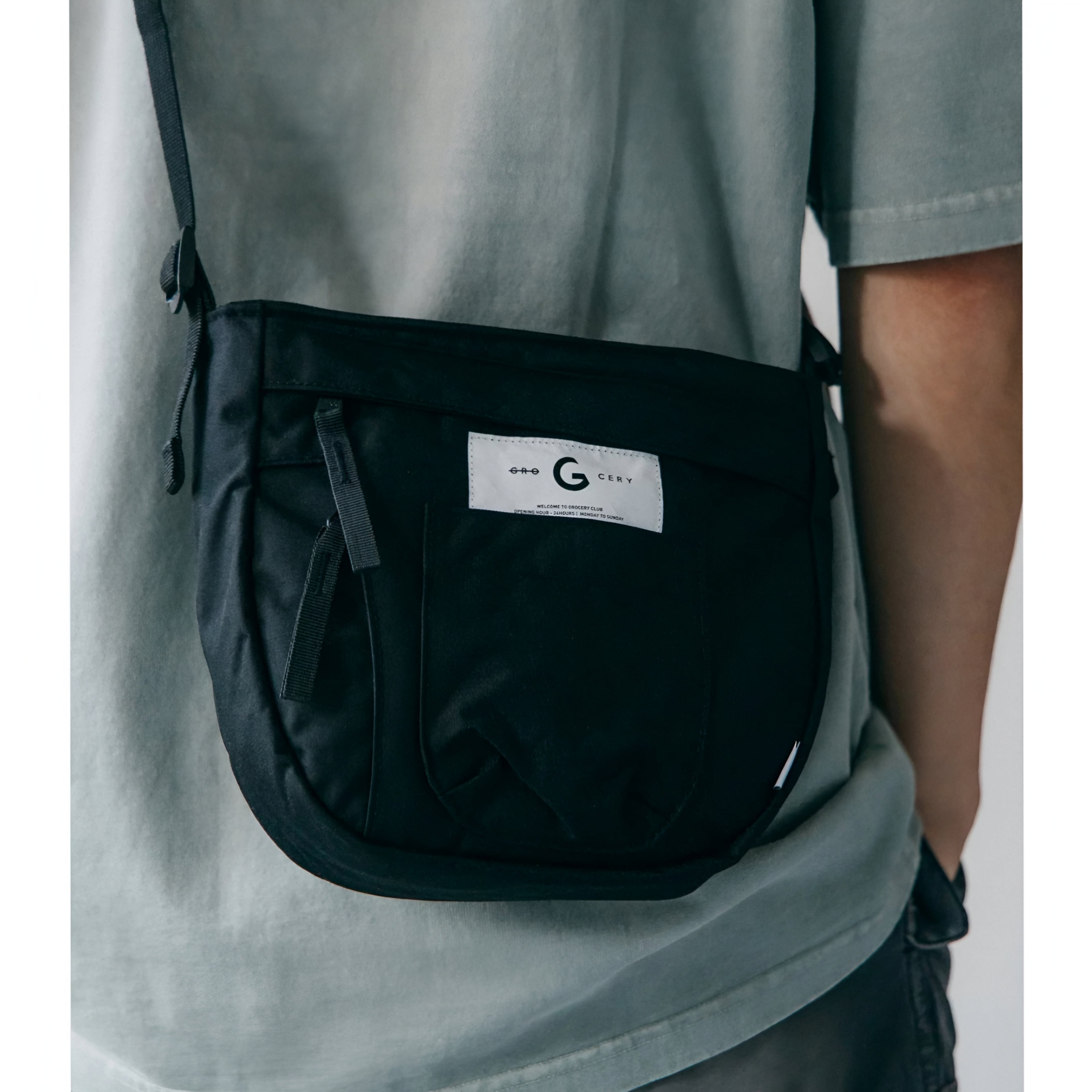 Gro Grocery Multi Pocket Shoulder Bag
