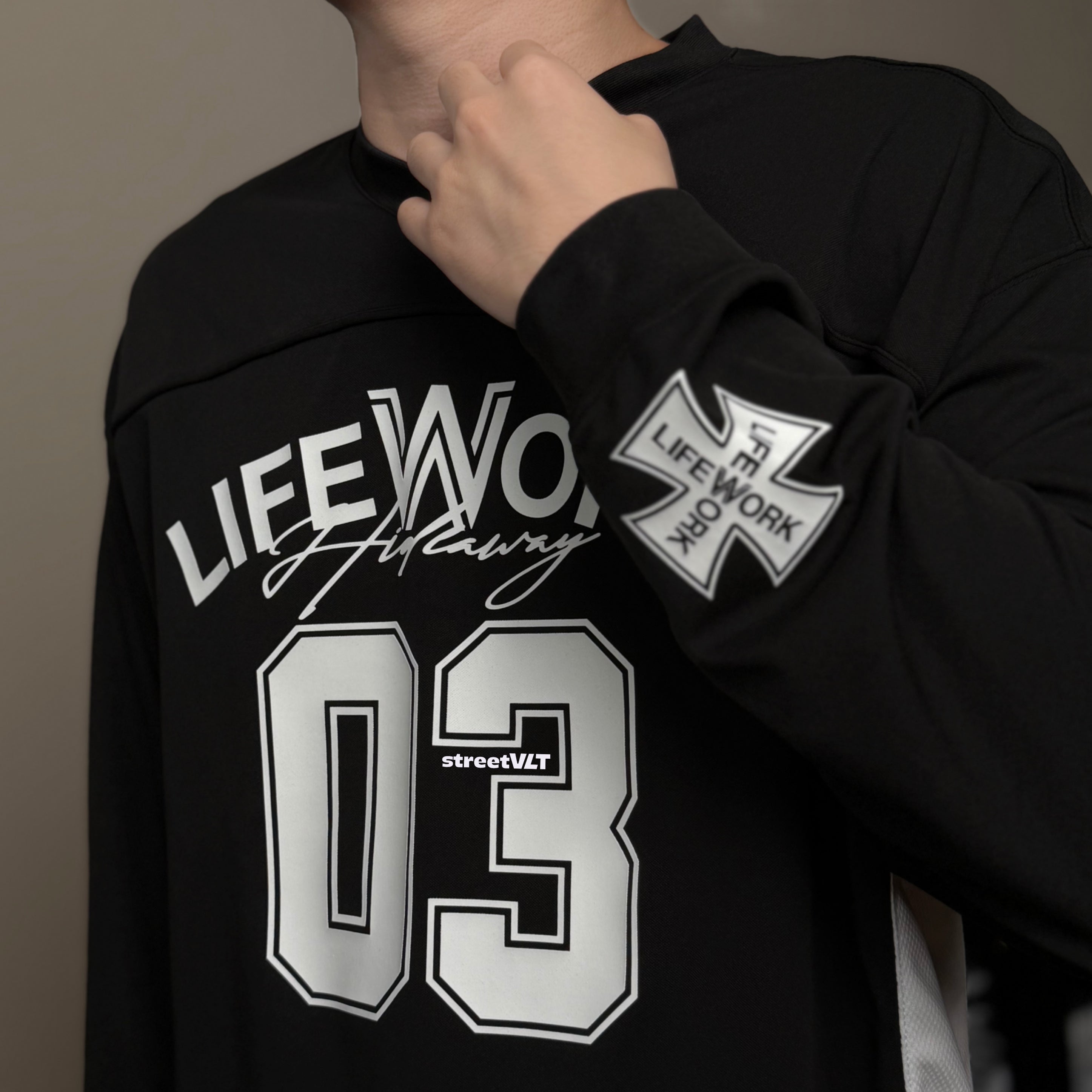 Life Work Korea Mesh block V-neck Jersey Tee
