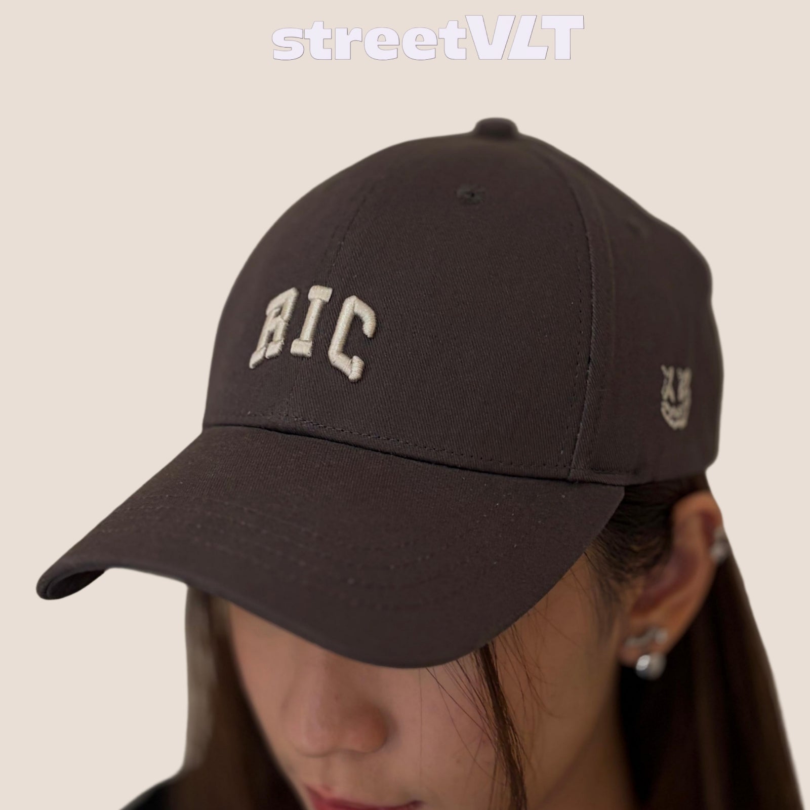 Ricky is Clown Arch Bridge Retro Embroidery Baseball Dark Brown Cap